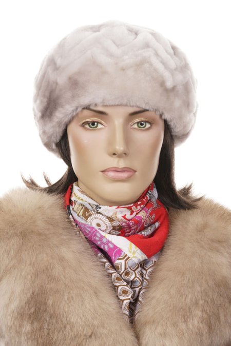 Купить Шапка женская из мутона в каталоге
