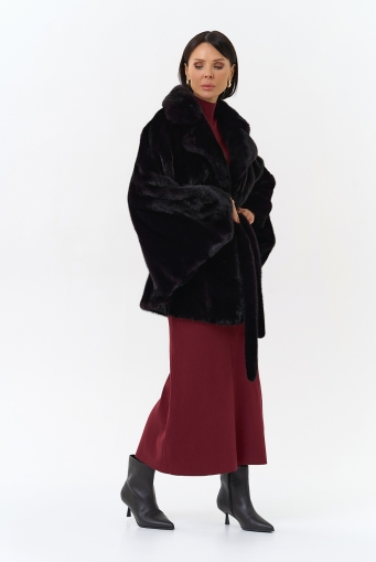 Миниатюра фотографии Шуба из меха норки с английским воротником в цвете баклажан