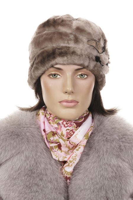Купить Шапка женская из мутона в каталоге