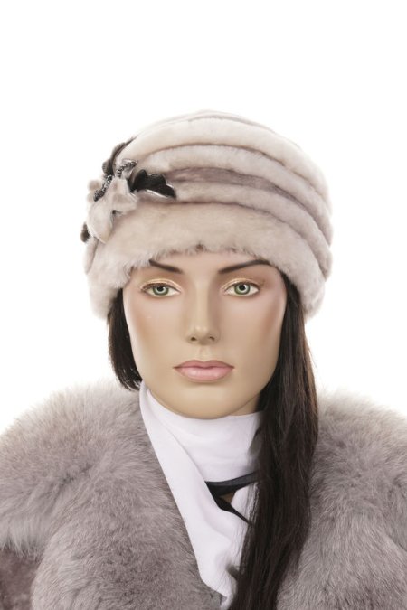 Купить Шапка женская из мутона в каталоге