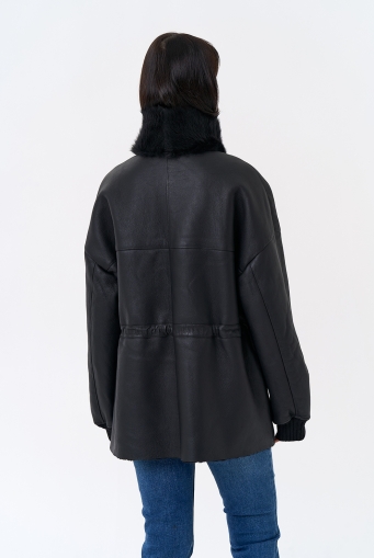 Миниатюра фотографии Женская натуральная дубленка с воротником стойкой