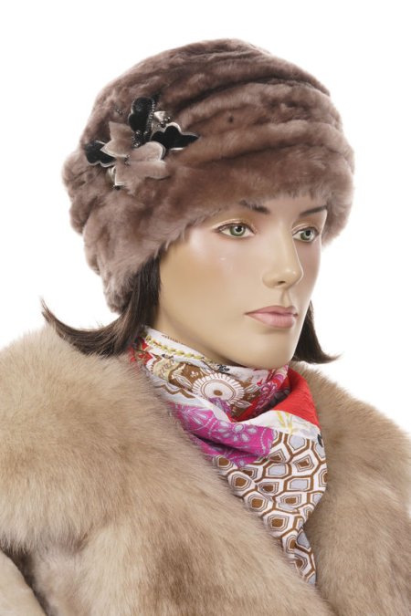 Купить Шапка женская из мутона в каталоге