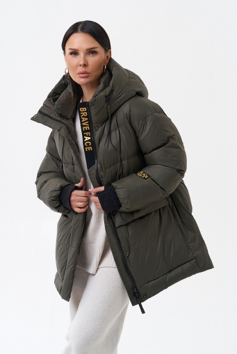 Миниатюра фотографии Женский пуховик с капюшоном