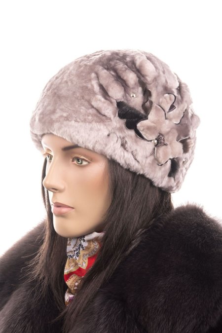 Купить Шапка женская из мутона в каталоге