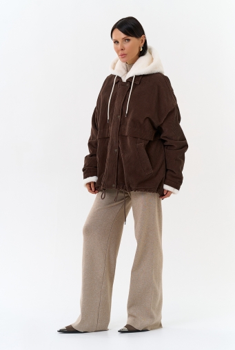 Миниатюра фотографии Женская утепленная куртка с отделкой из эко меха