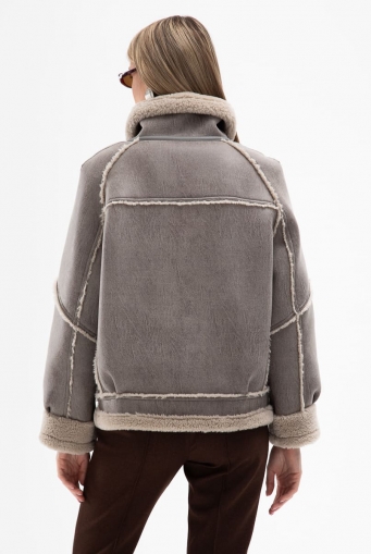 Миниатюра фотографии Женская короткая дубленка из эко кожи 