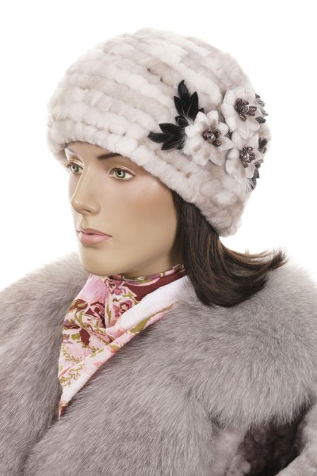 Купить Шапка женская из мутона в каталоге