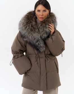 Купить Женский пуховик с капюшоном из меха чернобурки в каталоге