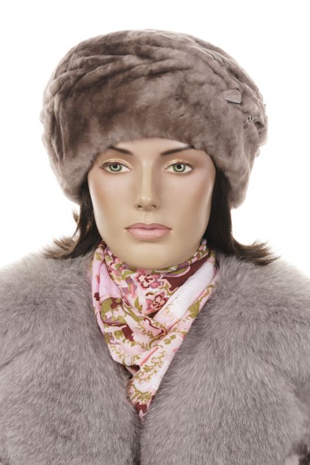 Купить Шапка женская из мутона в каталоге