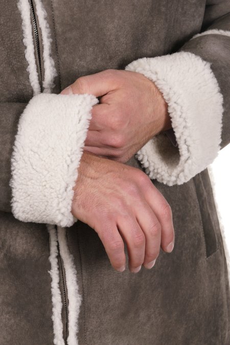 Купить Дубленка мужская из натуральной овчины с воротником в каталоге