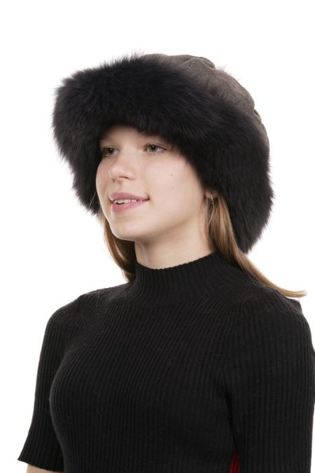 Купить Шапка женская из натуральной кожи с песцом в каталоге