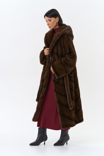 Миниатюра фотографии Шуба из меха норки с капюшоном