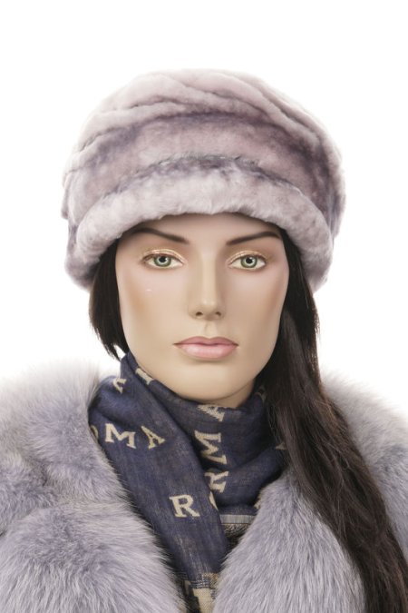 Купить Шапка женская из мутона в каталоге