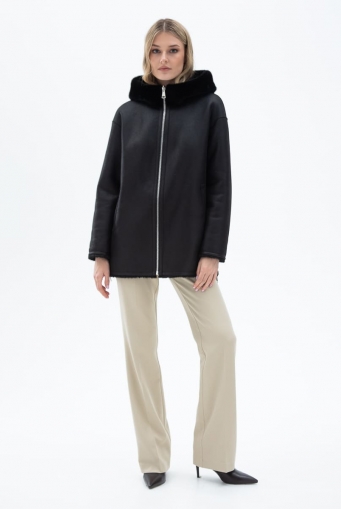 Миниатюра фотографии Женская двухсторонняя дубленка из эко кожи с капюшоном