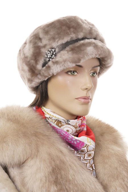 Купить Шапка женская из мутона в каталоге