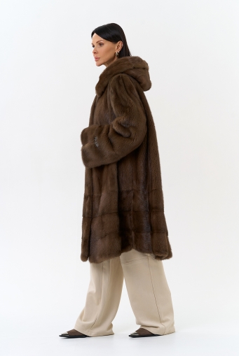 Миниатюра фотографии Шуба из меха норки с капюшоном