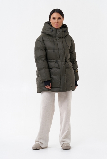 Миниатюра фотографии Женский пуховик с капюшоном