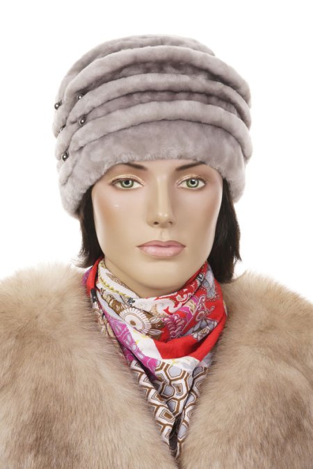 Купить Шапка женская из мутона в каталоге