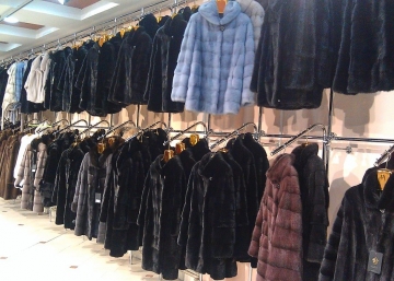 Магазин TOPS, где можно купить верхнюю одежду в России