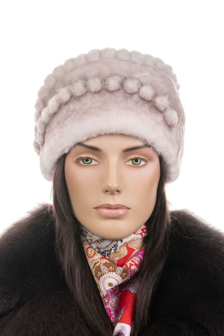 Купить Шапка женская из мутона в каталоге