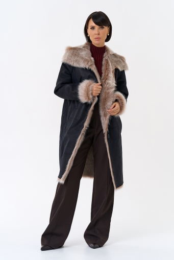 Миниатюра фотографии Женская натуральная дубленка с капюшоном