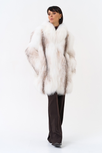 Миниатюра фотографии Белая шуба из лисы