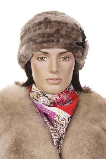 Купить Шапка женская из мутона в каталоге