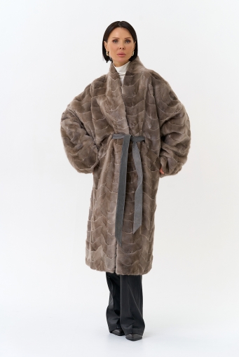 Миниатюра фотографии Шуба из меха норки с поясом