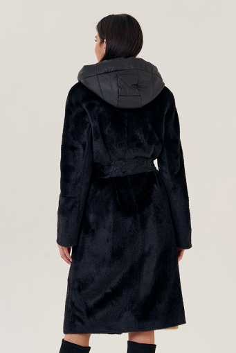 Миниатюра фотографии Женское ворсовое пальто в черном цвете
