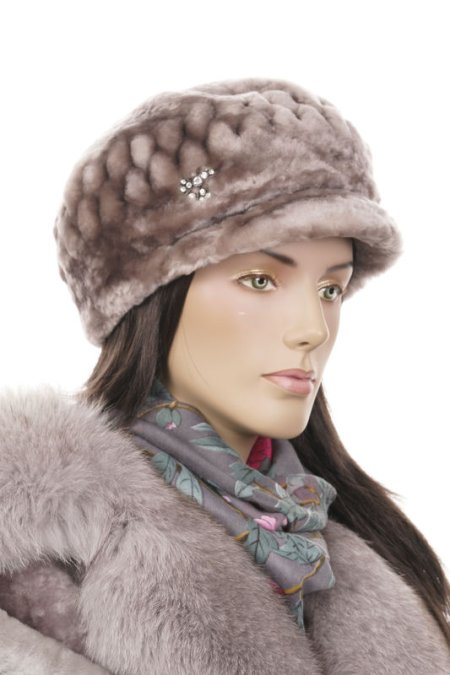 Купить Шапка женская из мутона в каталоге