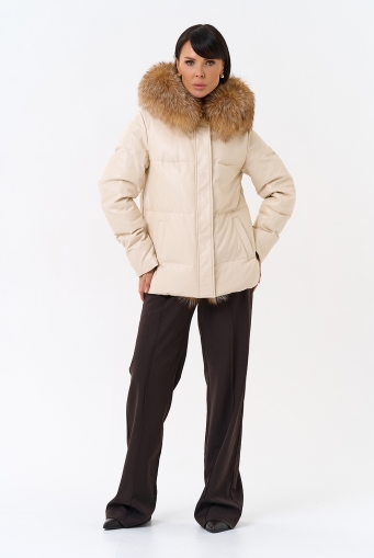 Миниатюра фотографии Женский пуховик из эко кожи с отделкой из натуральной лисы