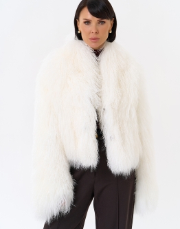 Купить Белая шуба из ламы в каталоге