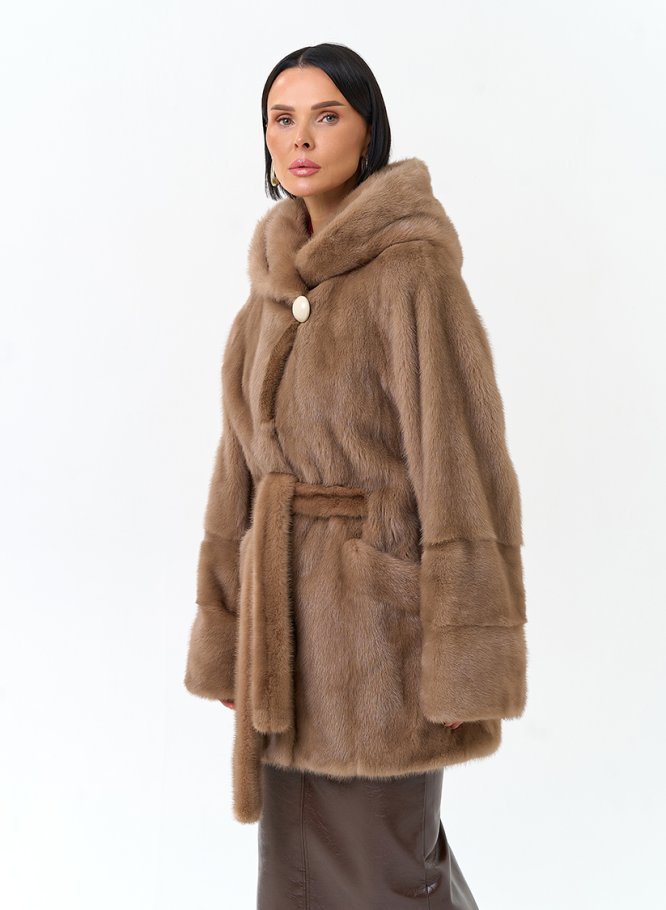 Миниатюра фотографии Шуба из меха норки с капюшоном