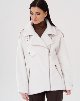 Купить Женское пальто "косуха" в белом цвете в каталоге