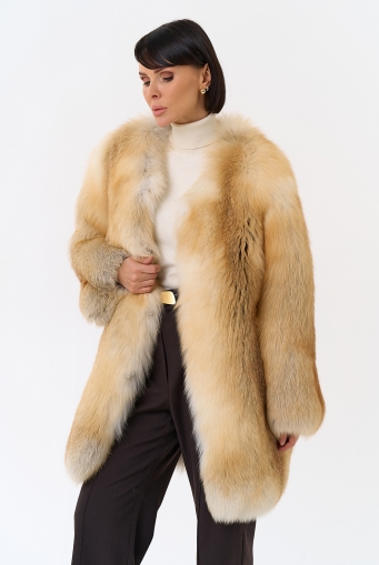 Миниатюра фотографии Шуба из рыжей лисы