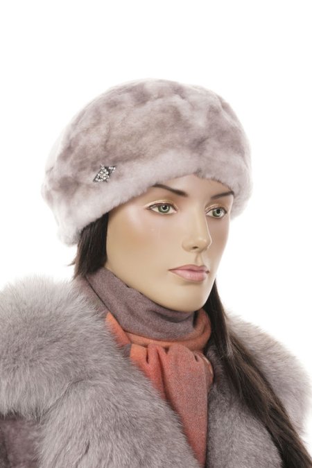 Купить Шапка женская из мутона в каталоге