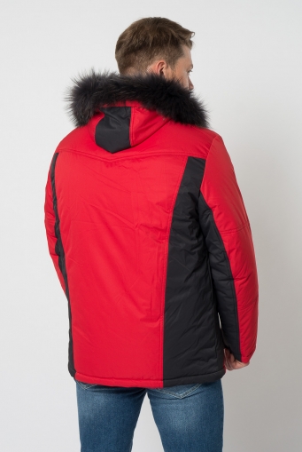 Миниатюра фотографии Куртка красного цвета на молнии с капюшоном, отделка енот