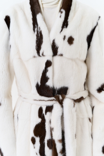 Миниатюра фотографии Шуба из меха норки в расцветке "ягуар"