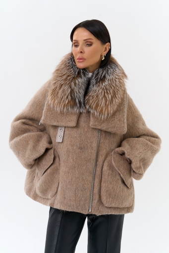 Миниатюра фотографии Женский пуховик с отделкой из меха блюфрост