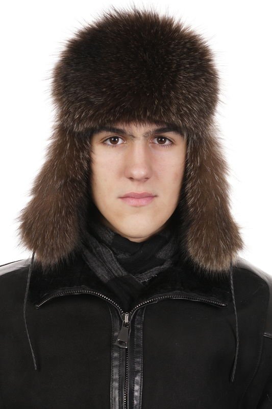 Миниатюра фотографии Шапка мужская из натуральной кожи с енотом
