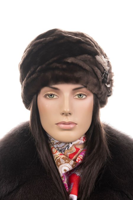 Купить Шапка женская из мутона в каталоге