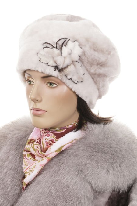Купить Шапка женская из мутона в каталоге