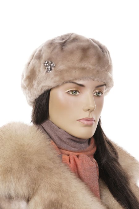 Купить Шапка женская из мутона в каталоге
