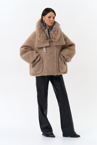 Миниатюра фотографии Женский пуховик с отделкой из меха блюфрост