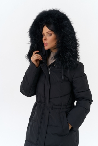 Миниатюра фотографии Женский пуховик с капюшоном из меха чернобурки
