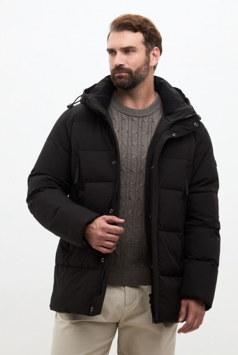Миниатюра фотографии Мужской пуховик черного цвета