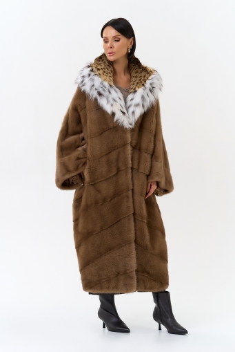 Миниатюра фотографии Шуба из меха норки с капюшоном из меха рыси