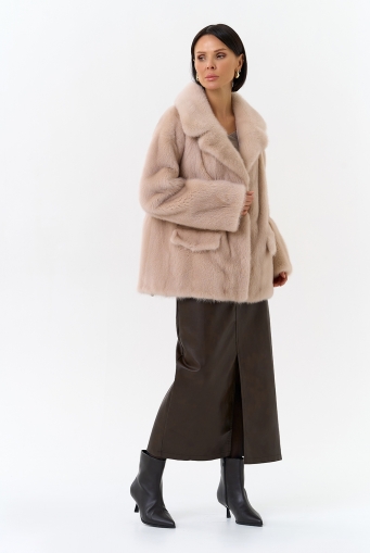 Миниатюра фотографии Шуба из меха норки с английским воротником