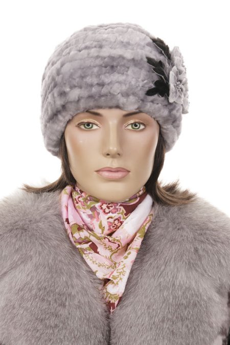 Купить Шапка женская из мутона в каталоге