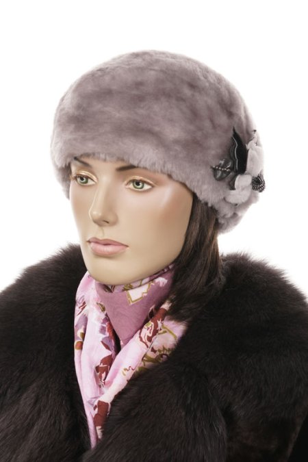 Купить Шапка женская из мутона в каталоге